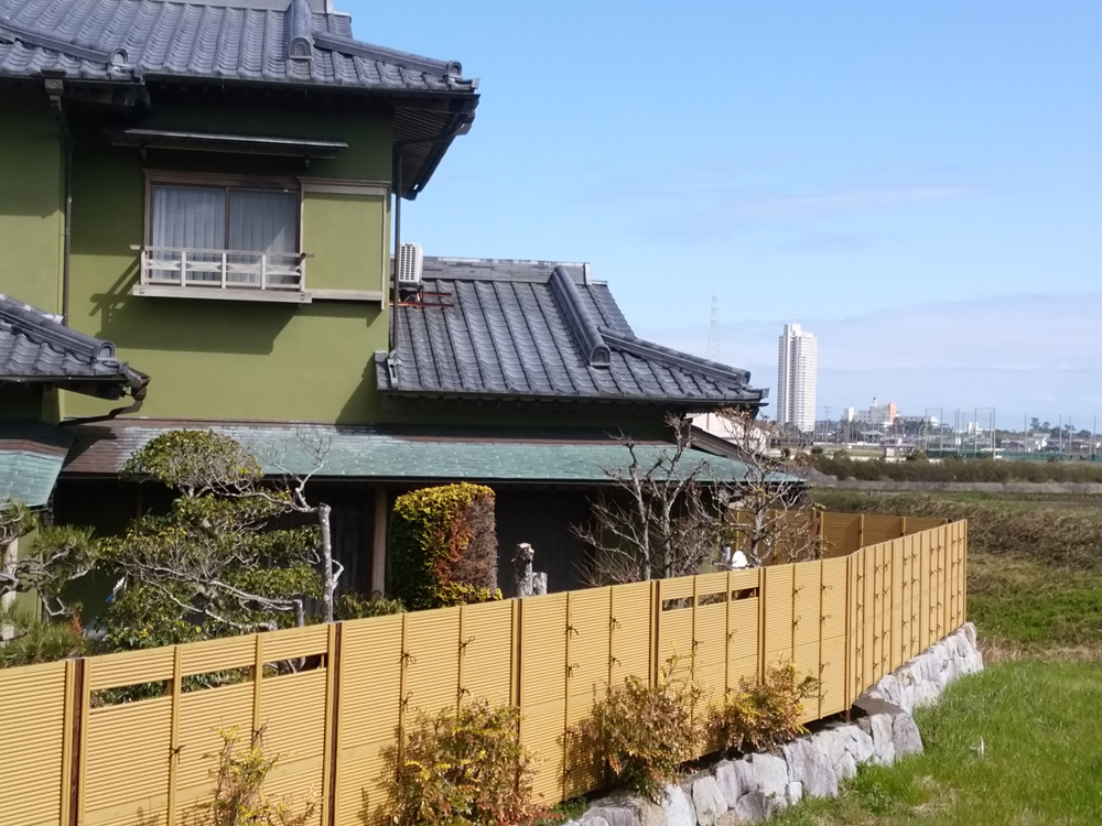T様邸瓦屋根・フェンス修繕工事（鴨川市）
